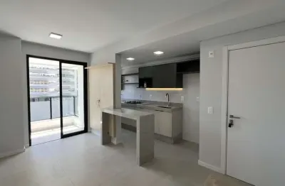 Apartamento Semi Mobiliado com 2 quartos para Alugar em Florianópolis/SC.