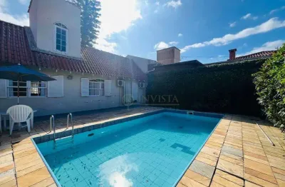 Casa com piscina e 3 quartos à venda em Florianópolis/SC - Bairro Córrego Grande, Jardim Anchieta.