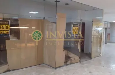 Loja comercial com mezanino e 49m² privativos à venda no centro de florianópolis.
