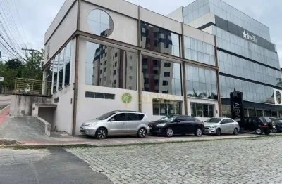 À venda | prédio comercial de 289 m² - centro, em florianópolis.