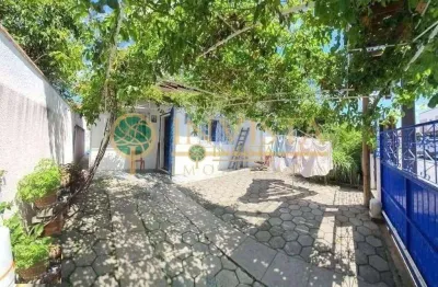 À venda na praia do campeche! casa com 3 quartos em localização privilegiada.