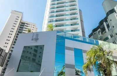 Apartamento com 3 suítes e 2 vagas próximo a beira-rio