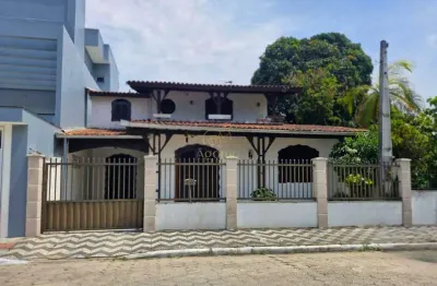 Casa com 4 quartos à venda na Rua Albino Gugelmim, São João, Itajaí