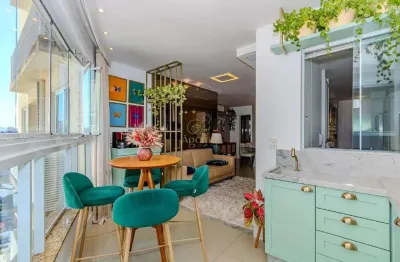 Apartamento mobiliado e decorado no centro de itajaí