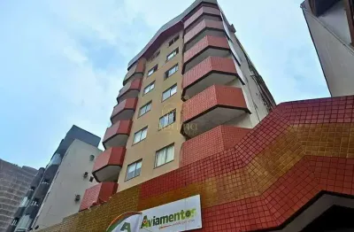 Apartamento à venda no centro de itajaí – 3 dormitórios, suíte e vaga de garagem