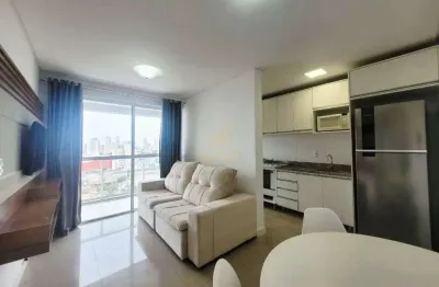 Apartamento mobiliado, ótima localização, varanda com churrasqueira e área de lazer completa com piscina, academia e salão de festas.