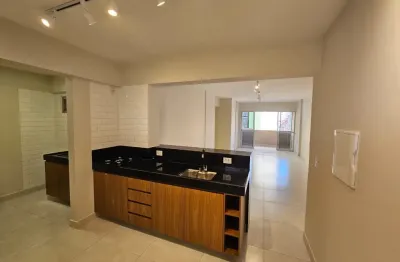 Amplo apartamento reformado no coração de tambaú – 125m² a 400m da orla
