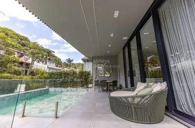 Casa no condomínio vila rica - balneário camboriú/sc.