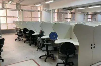 Conjunto comercial para venda no Centro Histórico de São Paulo.