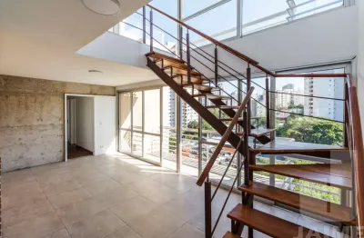 Cobertura duplex com 4 dormitórios sendo 2 suítes e 3 vagas na Vila Mariana