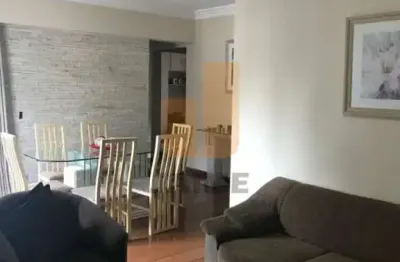 Apartamento bem distribuído, em prédio com lazer total, próximo ao comércio e faculdades.