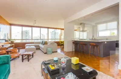 Charme e requinte com vista em higienopolis! reforma de extremo bom gosto .