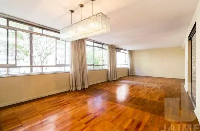 Apartamento com 254 m2 em área nobre de higienópolis, próximo à praça buenos aires e ao shopping.