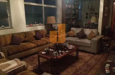 Excelente apartamento, bem conservado e com ótima localização!!!