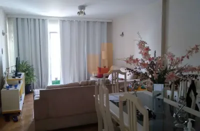 Apartamento com 90 m2 e uma vaga, em rua tranquila, próximo à avenida pacaembu.