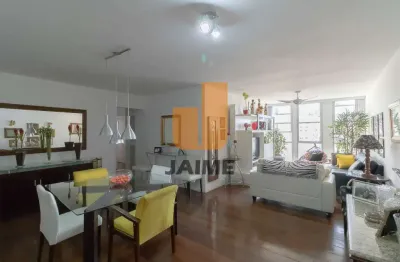 Apartamento padrão reformado com 2 dormitórios sendo 1 suite e 1 vaga.