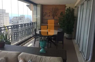 Apartamento em prédio novo, bem localizado, reformado,  230 m, 4 suítes, 5 vagas. imperdível!