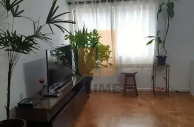 Apartamento amplo bem conservado e bem localizado, 96 m2 e uma vaga, próximo ao metrô marechal