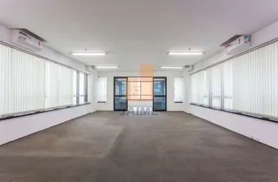 Conunto comercial com 87 m2 em ótima localização na região centro.