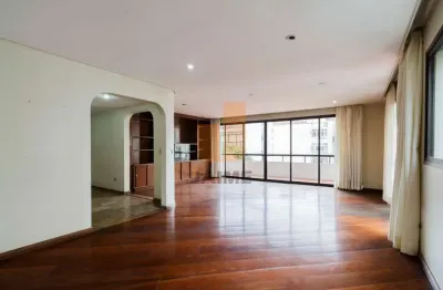 Apartamento em ótima localização próximo ao shopping e à excelentes faculdades