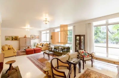 Apartamento padrão, 300 metros, 3 vagas, próximo ao iate clube do santos e ao mackenzie.