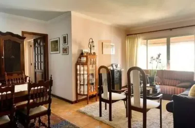 Apartamento bem conservado, em ótima localização de perdizes