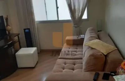 Apartamento com 2 dormitórios e 1 vaga acesso fácil ao Shopping e ao Metrô.