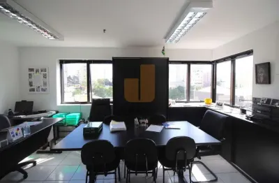 Ótimo sala comercial com recepção e copa em excelente bairro.