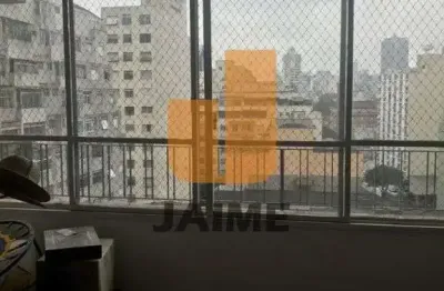 Excelente apartamento, 176 metros 1 vaga, localização privilegiada, com acesso fácil a tudo.