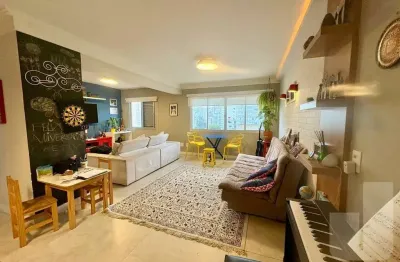 Apartamento amplo, com vista livre e muito charme em higienópolis