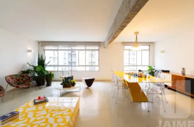 Apartamento 2 dormitorios sendo 2 suites 4 banheiros sala 3 ambientes 2 vagas.