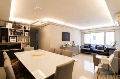 Apartamento com planta ampla e estrutura completa em higienópolis