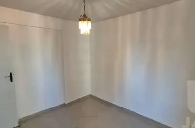 Apartamento com 2 dormitórios e 1 vaga localizado a poucos minutos do metrô e do shopping.