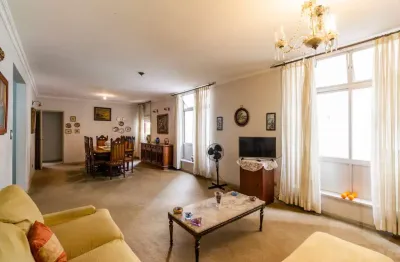 Apartamento com 3 dormitórios sendo 1 suíte e 1 vaga, acesso fácil ao Metrô e ao Shopping