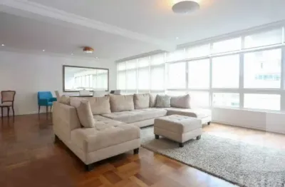 Apartamento próximo ao shopping patio higienópolis, com janelões e piso em tacos.