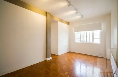 Apartamento reformado de 2 dormitórios com 1 vaga ao  lado do shopping  pátio higienópolis