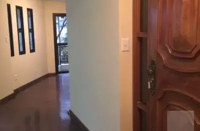 Apartamento padrão com 3 dormitórios sendo 2 suites e 2 vagas.