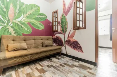 Apartamento 40 m, cozinha americana, reformado 1 dormitório e 1 sala. ótima localização.