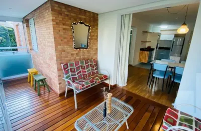 Apartamento com 2 dormitórios sendo 1 suíte , com vista livre, a uma quadra da avenida paulista.