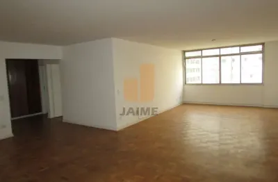 Apartamento amplo em rua arborizada com 3 dormitórios sendo 1 suíte e 1 vaga - santa cecília
