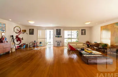 Apartamento 4 dormitorios sendo 4 suites 5 banheiros sala 3 ambientes 4 vagas.