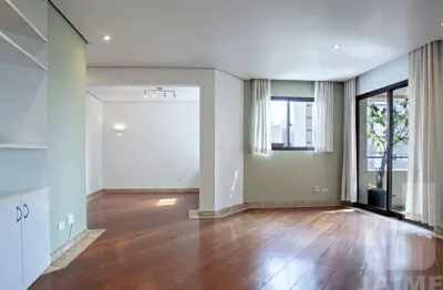 Excelente apartamento iluminado, charmoso, espaços bem distribuídos, em prédio com lazer completo.