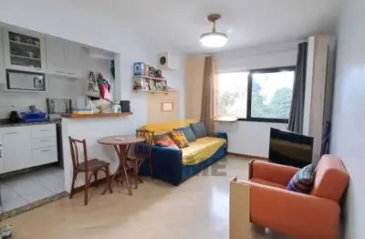 Apartamento em frente ao mackenzie, em prédio com excelente estrutura e com quadra de squash.
