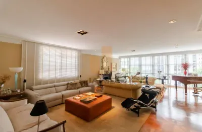 Apartamento em área nobre de higienópolis, próximo ao parque, 4 dormitórios sendo 1 suite e 2 vagas.