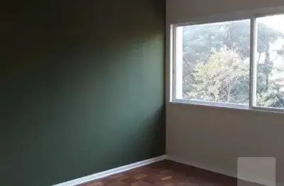 Apartamento amplo, em frente ao mackenzie, ótima localização