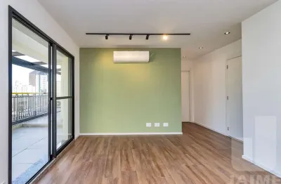 Cobertura com 70 m2 bem distribuídos, ótima localização - Santa Cecíia