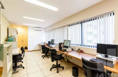 Casa comercial com 2 salas à venda na Rua Pará, 76, Consolação, São Paulo