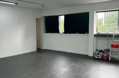 Salas Comerciais conjugadas com 2 salas, 4 banheiros, copa e 2 vagas - Vila Buarque