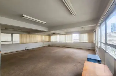 Conjunto comercial na Vila Buarque copa 2 banheiros e 01 vaga