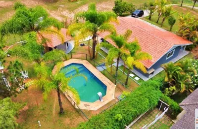 Casa no condomínio village castelo, condomínio com muita natureza e laser